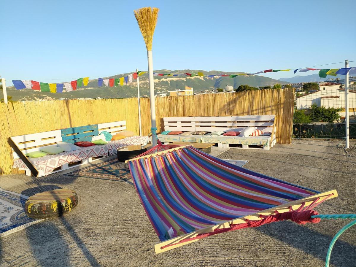 Pinegroove Hostel Vlora Bagian luar foto