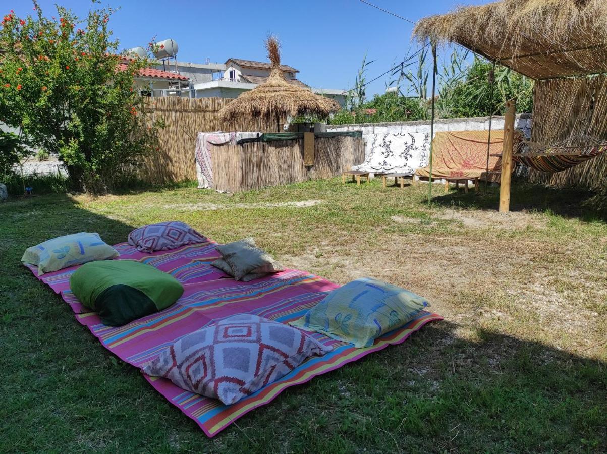 Pinegroove Hostel Vlora Bagian luar foto