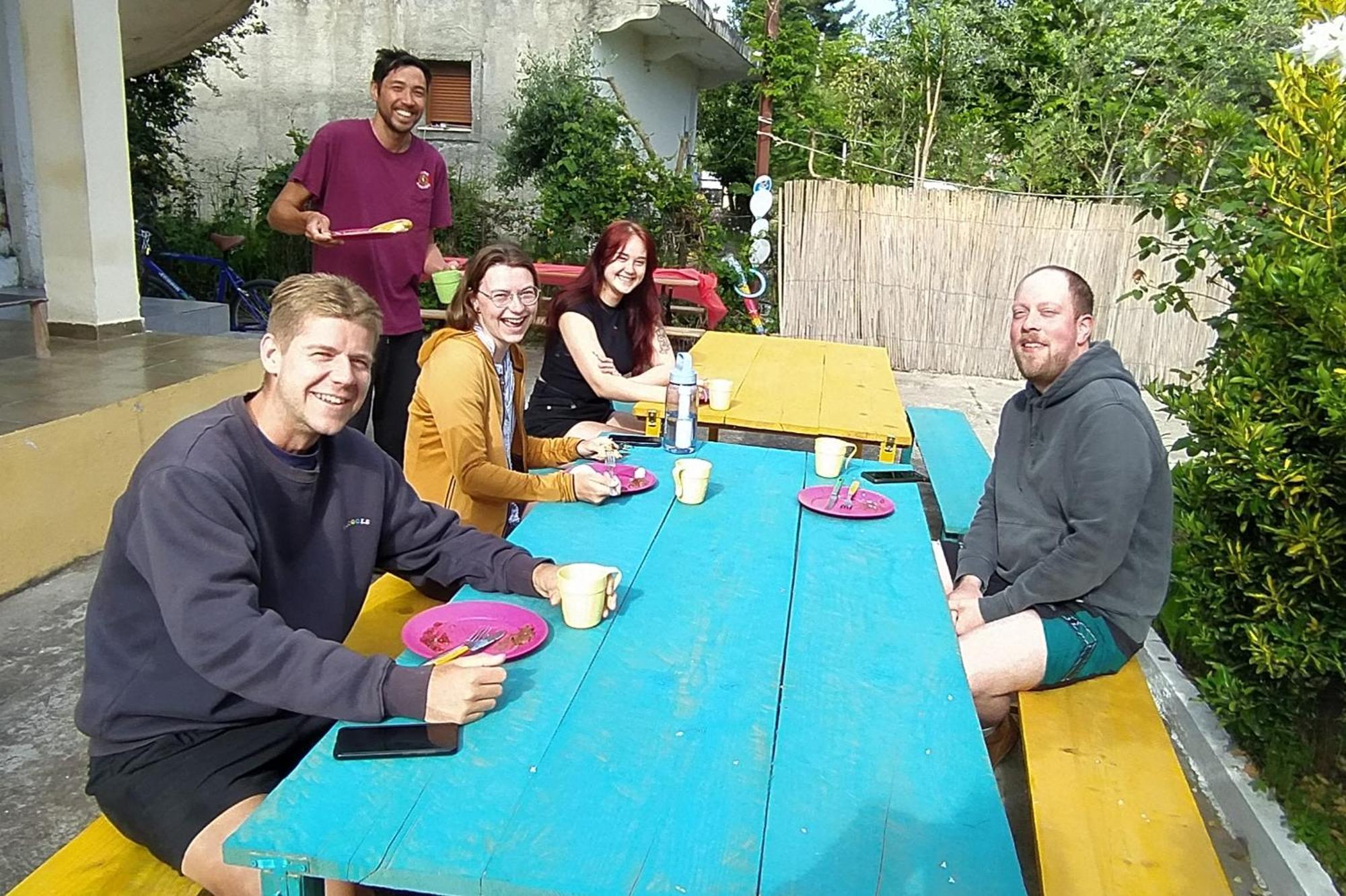 Pinegroove Hostel Vlora Bagian luar foto